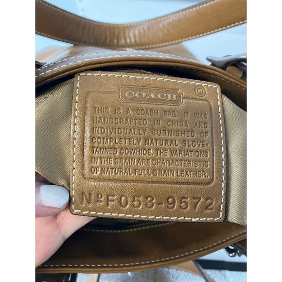 COACH 9572 LARGE BROWN SMOOTH LEATHER SHOULDER BAG - Picture 15 of 17